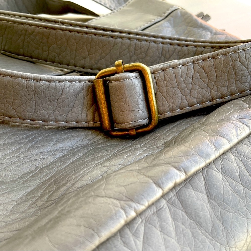 Bueno leather gray crossbody shoulder bag - Picture 6 of 9